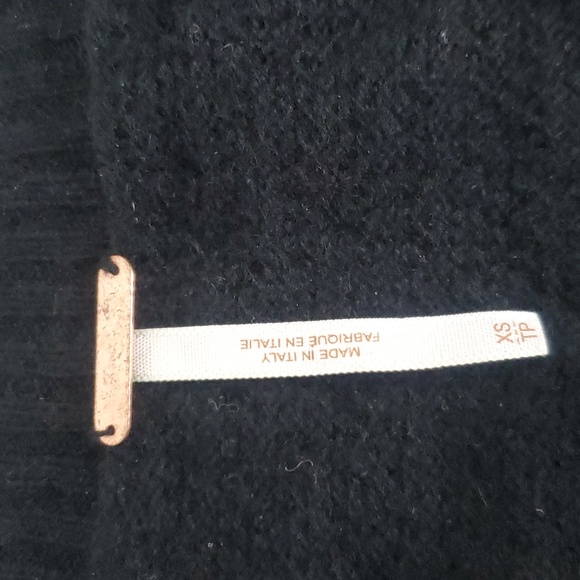 Free People Croped cashmere sweater size xs in gently used condition - Picture 2 of 5